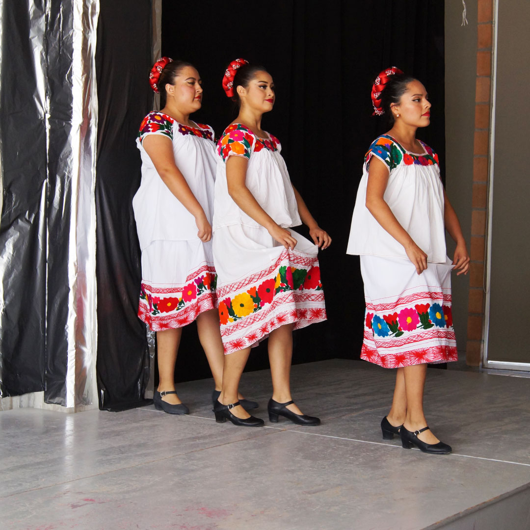 Presentación final de técnicas de danza de la licenciatura en artes escénicas